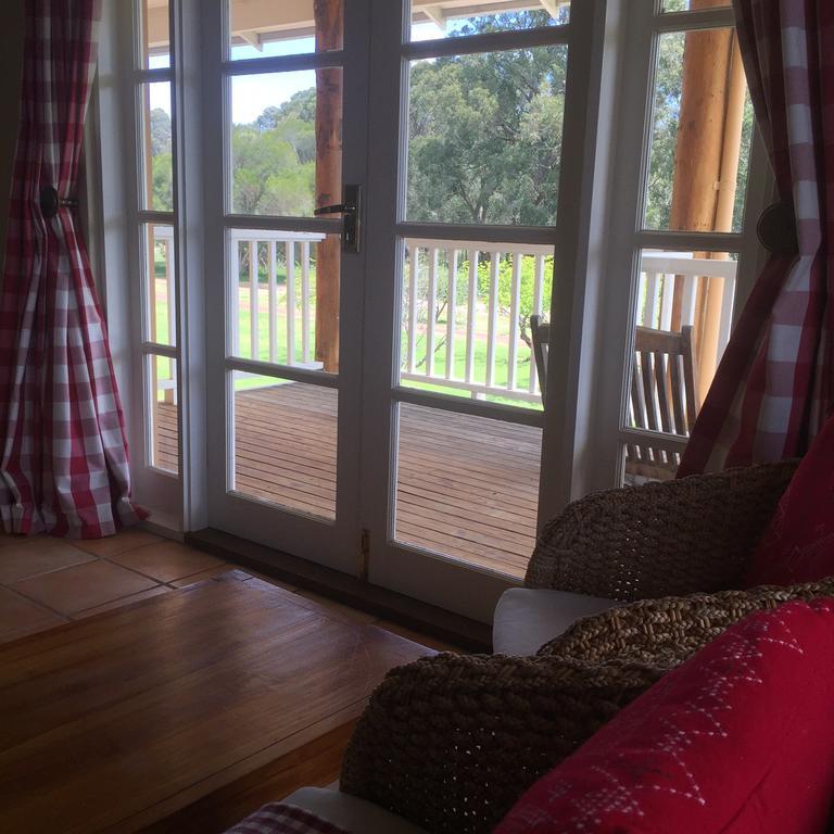 Erravilla Country Estate Spa Suite Accommodation Cowaramup Exteriör bild