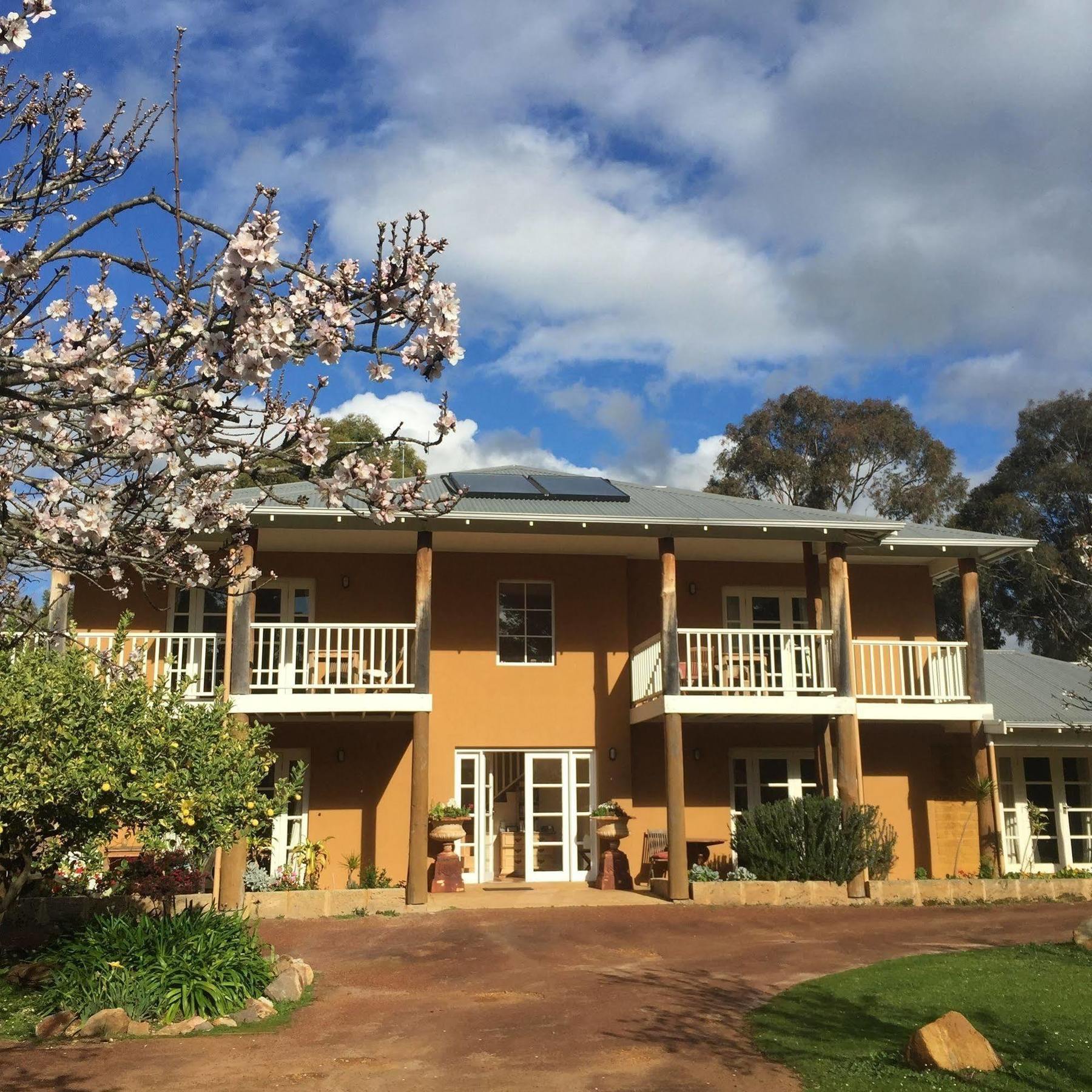 Erravilla Country Estate Spa Suite Accommodation Cowaramup Exteriör bild