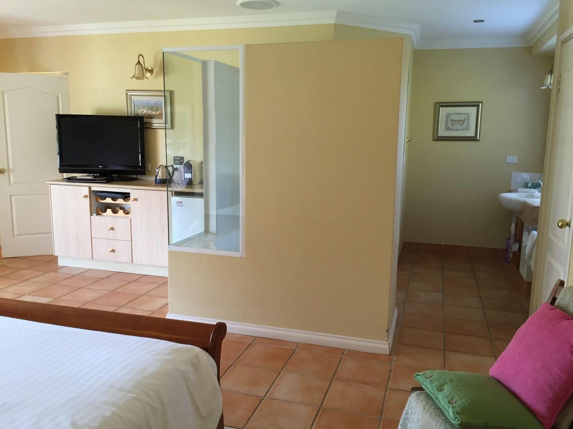 Erravilla Country Estate Spa Suite Accommodation Cowaramup Exteriör bild